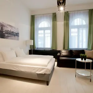 St. King 1 By Hi5 Apartman Budapest
